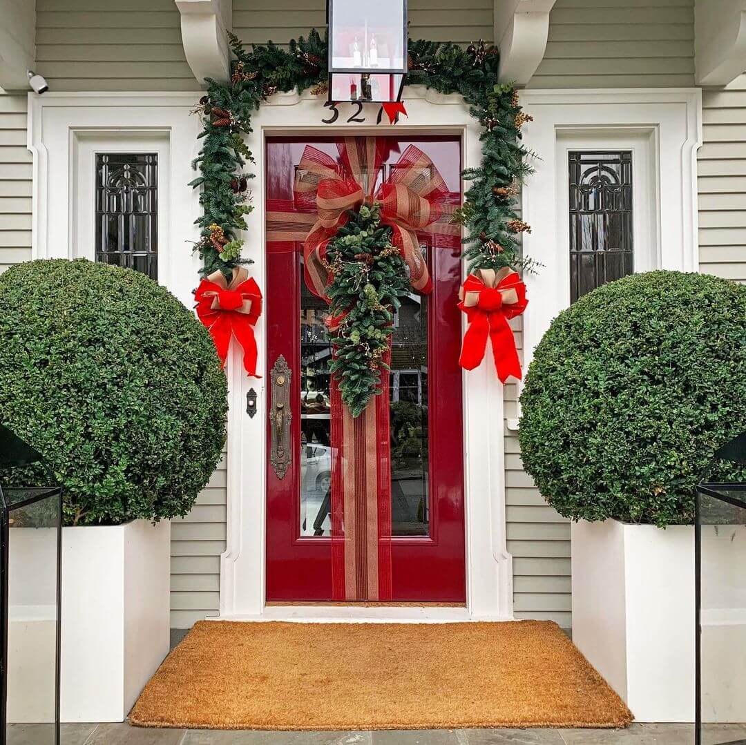 high gloss paint in interior room